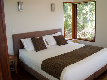 Montville Oceanview Cottages - Dalby Accommodation 15