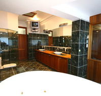 Relaxin - Dalby Accommodation