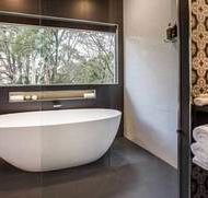 White Gates Cottage - Dalby Accommodation
