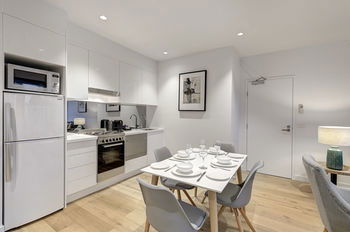 Camberwell Serviced Apartment Hotel - Dalby Accommodation 4