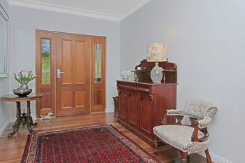 The Ridge Retreat At Mollymook - Dalby Accommodation 2