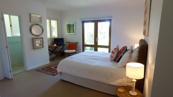 The Ridge Retreat At Mollymook - Dalby Accommodation 10