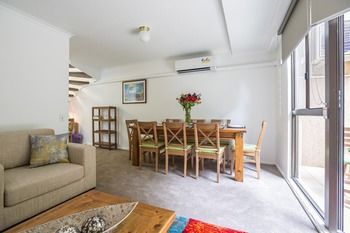 Queens Road Palace - Dalby Accommodation 8