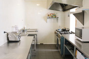 Mad Monkey Backpackers On Broadway - Adults Only - Dalby Accommodation 5