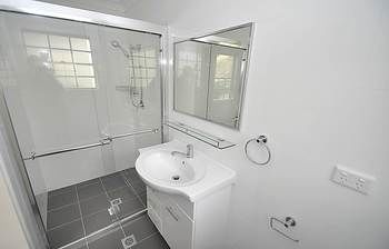 Balmain 4 Mont Furnished Apartment - Dalby Accommodation 0
