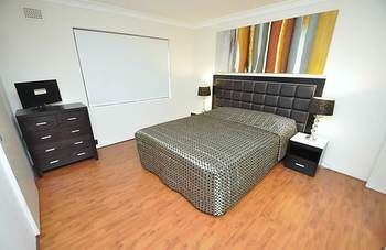 Balmain 4 Mont Furnished Apartment - Dalby Accommodation 1