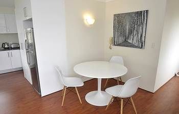 Balmain 4 Mont Furnished Apartment - Dalby Accommodation 3