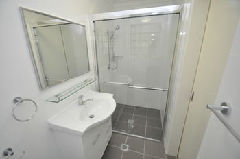 Balmain 2 Mont Furnished Apartment - Dalby Accommodation 3