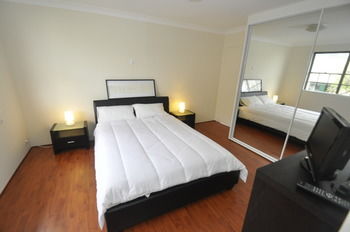 Balmain 2 Mont Furnished Apartment - Dalby Accommodation 4