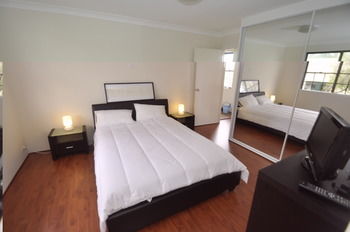 Balmain 2 Mont Furnished Apartment - Dalby Accommodation 6