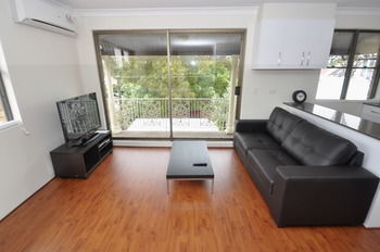 Balmain 2 Mont Furnished Apartment - Dalby Accommodation 7