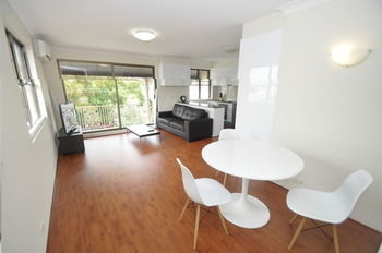 Balmain 2 Mont Furnished Apartment - Dalby Accommodation 13