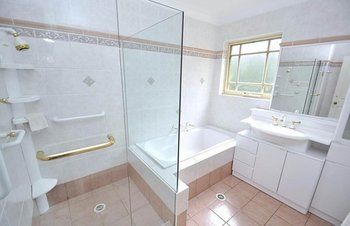 Kingsford 12 Shaw Furnished Apartment - Dalby Accommodation 7