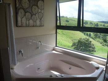 Bald Knob QLD Dalby Accommodation