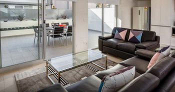 Hamilton Executive Apartments - Dalby Accommodation 1