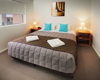 Hamilton Executive Apartments - Dalby Accommodation 14
