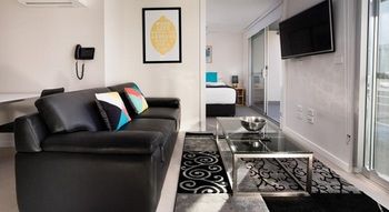 Hamilton Executive Apartments - Dalby Accommodation 21