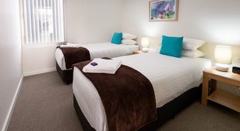 Hamilton Executive Apartments - Dalby Accommodation 24