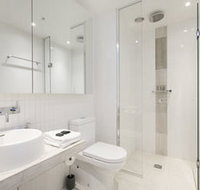 Melbourne Fully Self Contained Modern 1 Bed Apartment 4505A - Dalby Accommodation
