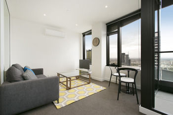 Melbourne Fully Self Contained Modern 1 Bed Apartment 4505A - Dalby Accommodation 7