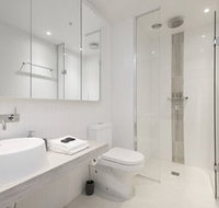 Melbourne Fully Self Contained 1 Bed Apartment 4007 Bek - Dalby Accommodation