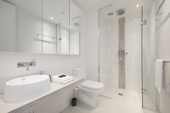 Melbourne Fully Self Contained 1 Bed Apartment 4007 Bek - Dalby Accommodation 0