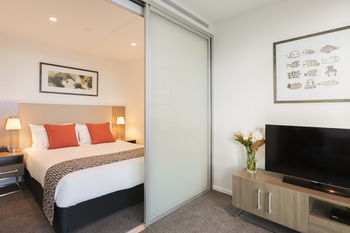 Melbourne Short Stay Apartments Lonsdale - Dalby Accommodation 13