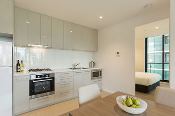 Melbourne Short Stay Apartments Lonsdale - Dalby Accommodation 20