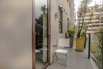 Comfy Kew Apartments - Dalby Accommodation 1
