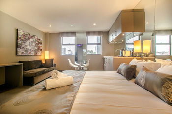Comfy Kew Apartments - Dalby Accommodation 5