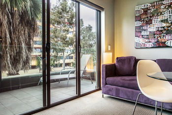 Comfy Kew Apartments - Dalby Accommodation 6