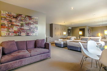 Comfy Kew Apartments - Dalby Accommodation 18