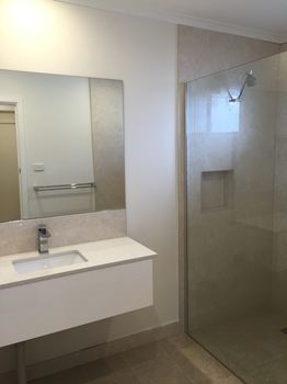 Ivy Units Glen Waverley - Dalby Accommodation 1