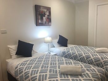 Ivy Units Glen Waverley - Dalby Accommodation 3