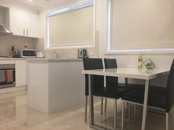 Ivy Units Glen Waverley - Dalby Accommodation 14