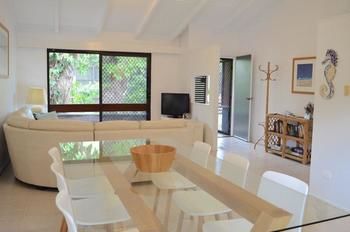 Orangewood At Peregian Beach - Dalby Accommodation 17