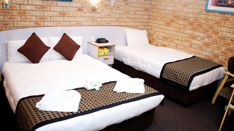 BEST WESTERN Kennedy Drive Motel - Dalby Accommodation 9