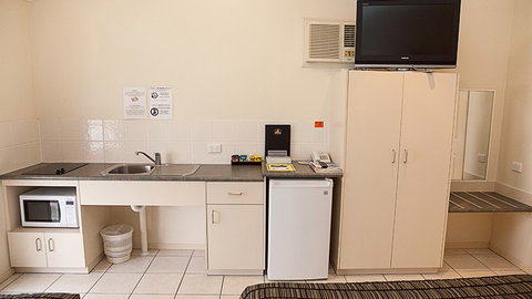 BEST WESTERN Caboolture Central Motor Inn - Dalby Accommodation 0
