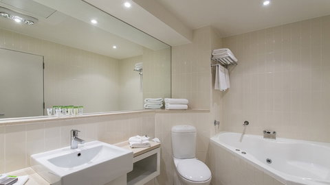 BEST WESTERN PLUS Launceston - Dalby Accommodation 1