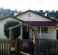 Brothers Town Cottage - Dalby Accommodation