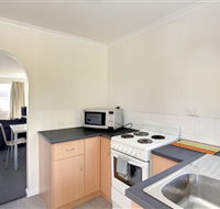 Tamar River Villas - Dalby Accommodation