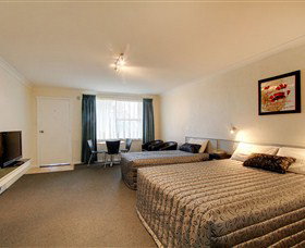Tamar River Villas - Dalby Accommodation 4