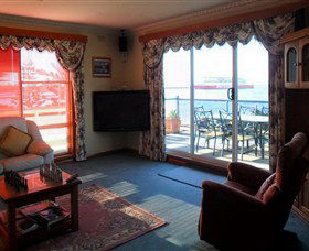 Alice Beside The Sea - Dalby Accommodation 3