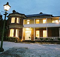 Amberley House - Dalby Accommodation