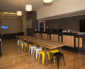 Batman Fawkner Inn - Dalby Accommodation 1