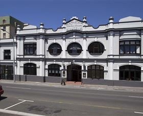 Batman Fawkner Inn - Dalby Accommodation 0
