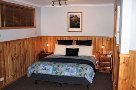 Derwent Bridge Chalets & Studios - Dalby Accommodation 1