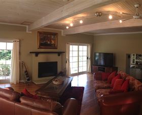 Swallows Nest Guesthouse - Dalby Accommodation 0