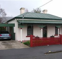 Launceston Apartments - Coronation Cottage - Dalby Accommodation
