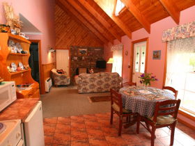 Rosebank Cottage Collection - Dalby Accommodation 0